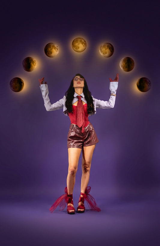 She attracts (Burdeos)