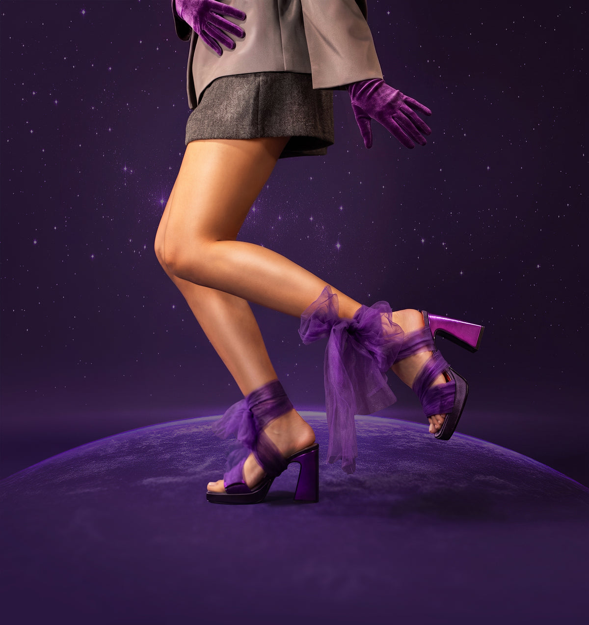 She manifests (Violeta)